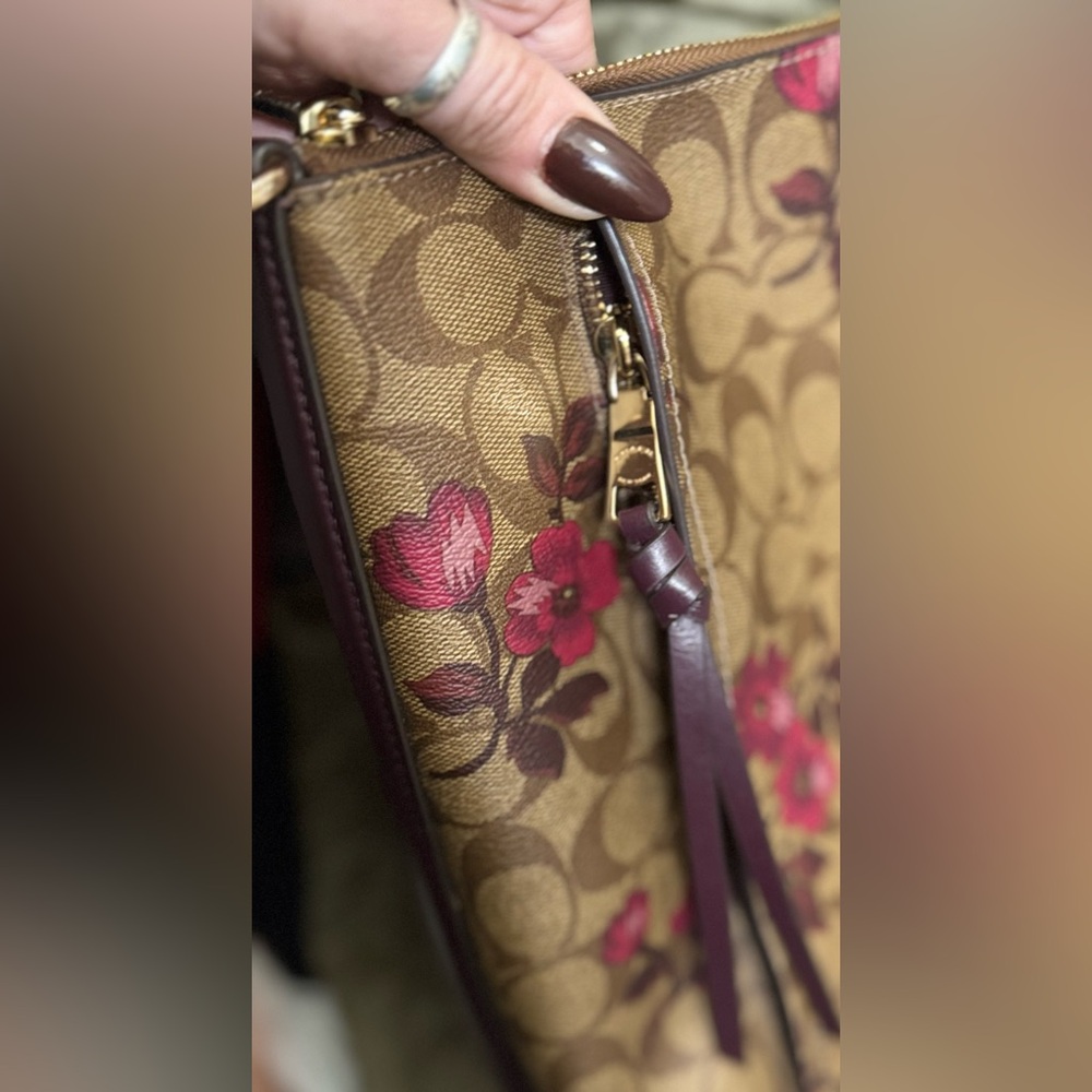 Coach F84729 Marlon Hobo In Signature Canvas With Victorian Floral Print - EUC - Picture 11 of 13